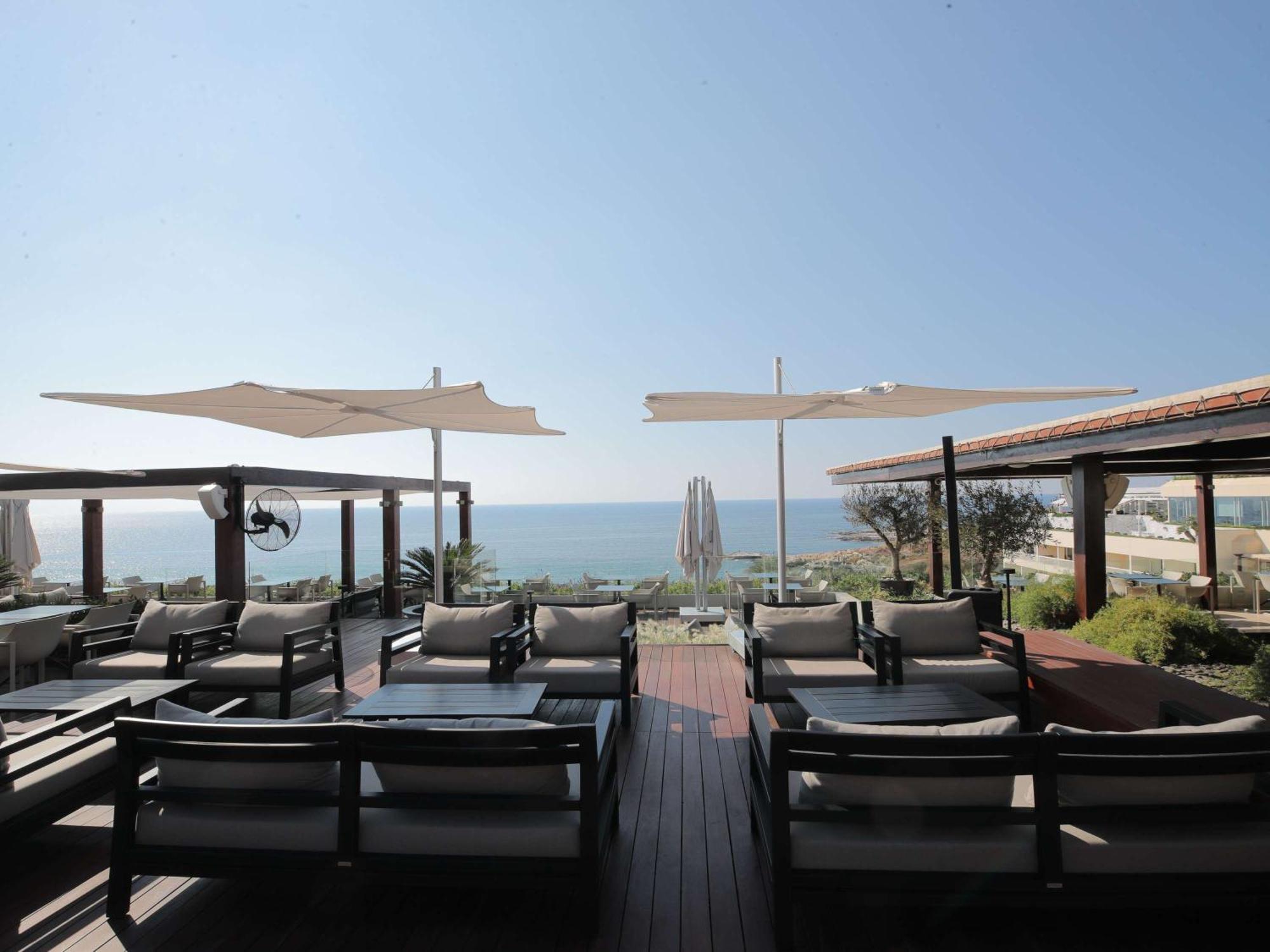 Moevenpick Hotel Бейрут Экстерьер фото